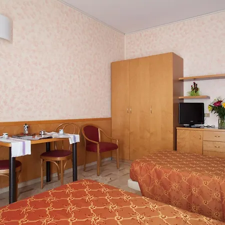 Aparthotel Ih Argonne Park