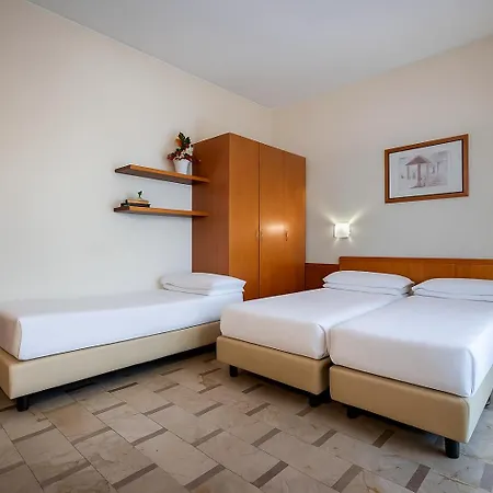 Apartahotel Ih Argonne Park 3*