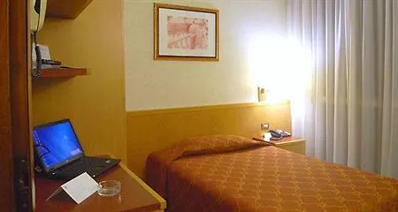 Ih Argonne Park 3* Milán