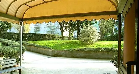 Ih Argonne Park Apartahotel