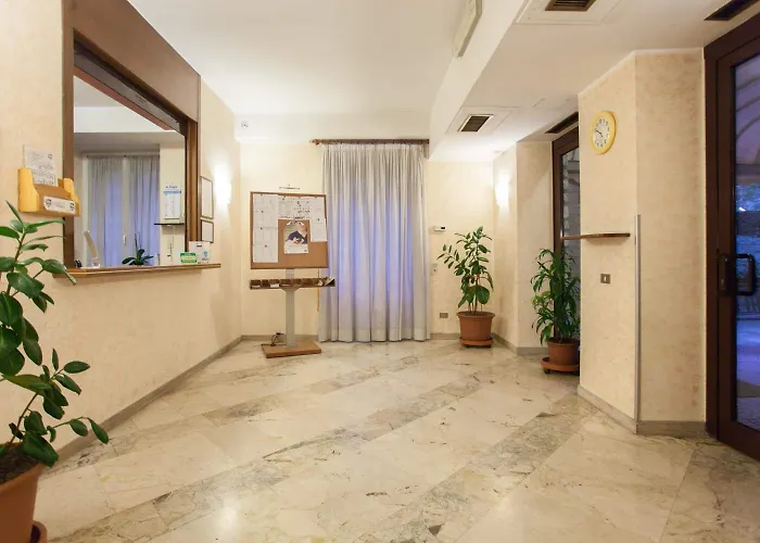 Ih Argonne Park Ξενοδοχείο με διαμερίσματα 3*