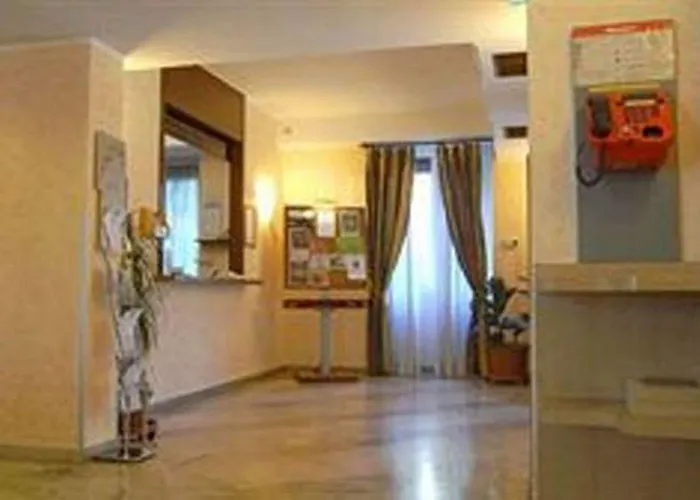 Ih Argonne Park Ξενοδοχείο με διαμερίσματα 3*